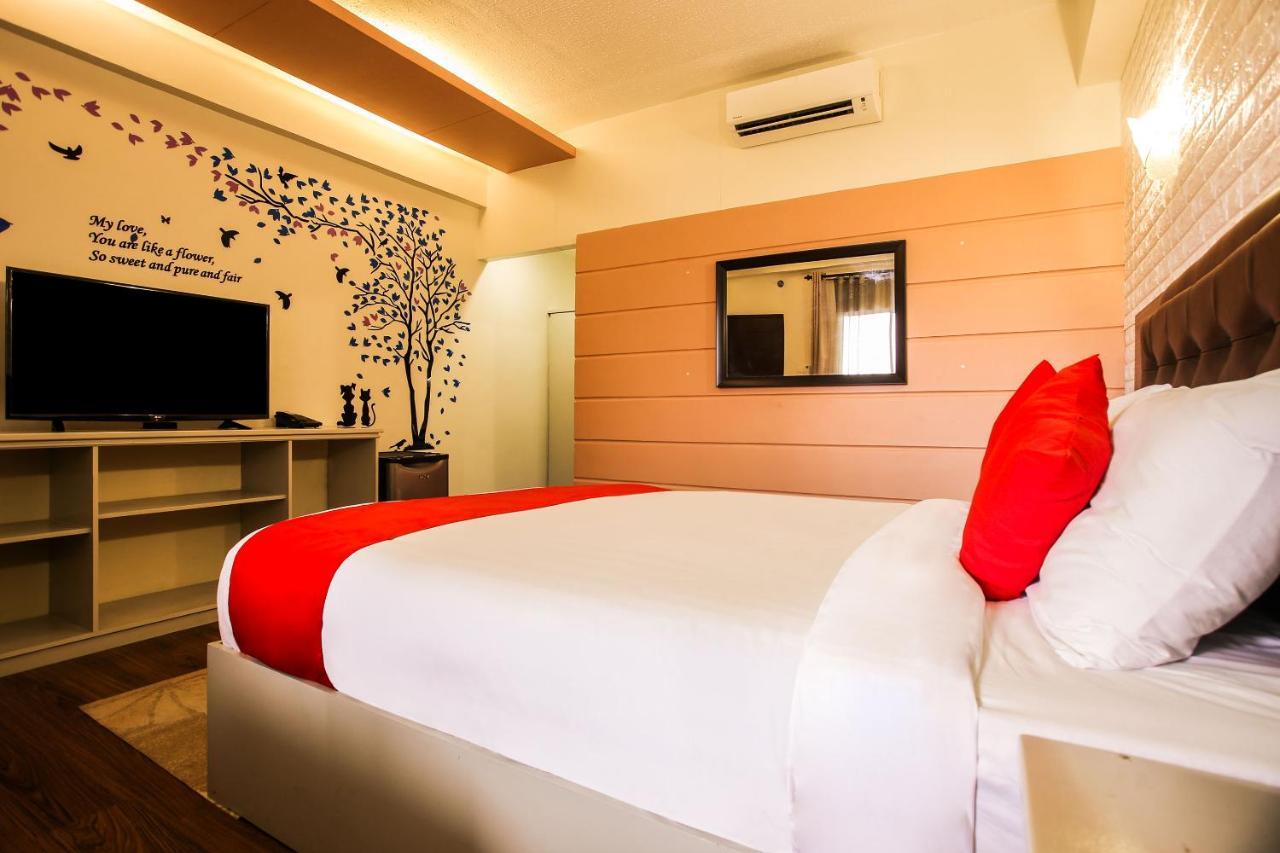Super Oyo Capital O 786 Kwe Hotel And Resort Angeles Buitenkant foto