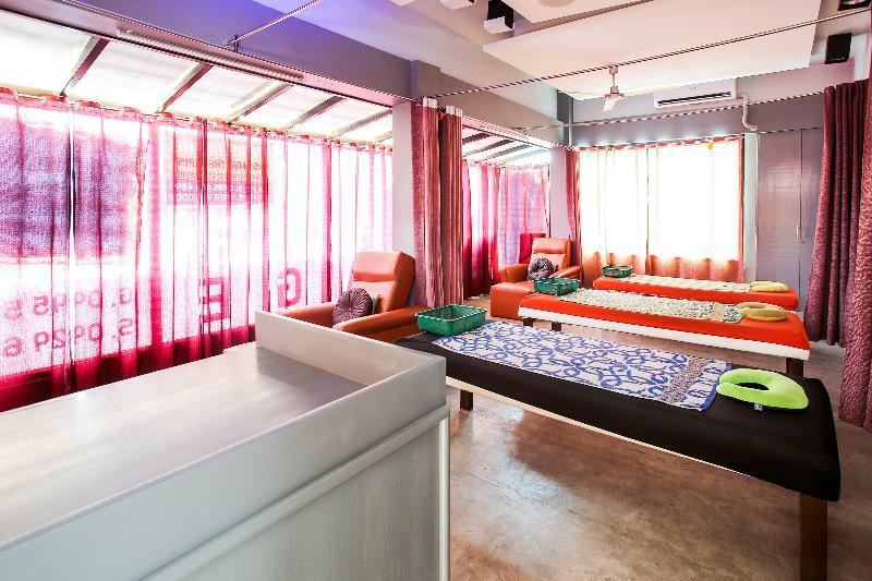 Super Oyo Capital O 786 Kwe Hotel And Resort Angeles Buitenkant foto